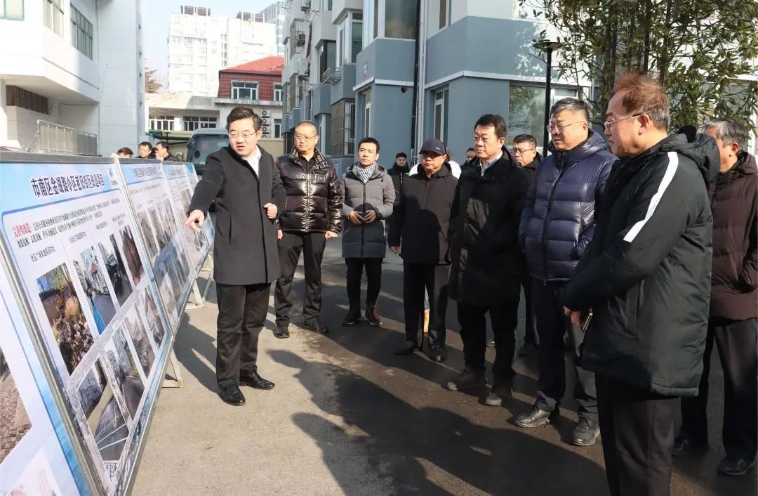 青島市城市更新和城市建設(shè)總指揮部對中建聯(lián)合市南區(qū)金湖路海洋特色街區(qū)項目開展觀摩(圖1)